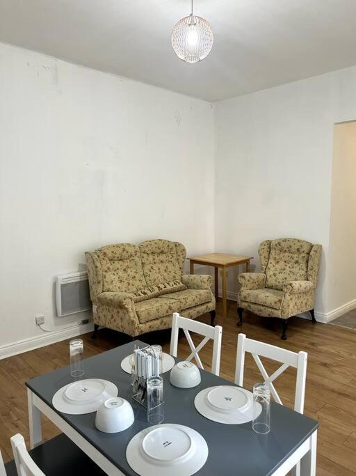Leicester Spacious Flat With Free Parking Buitenkant foto